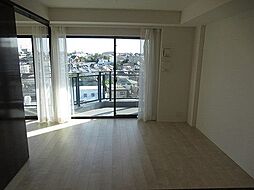 東京メトロ日比谷線 中目黒駅 徒歩4分の賃貸マンション 8階2SLDKのリビング/ダイニング