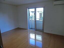 パーシモン　ガーデン　サエキ A101 1階1Kのリビング/ダイニング