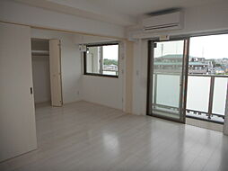 Ｇａｒｄｅｎ　Ｈｏｕｓｅ　III　大宮土呂駅前 3階1LDKのリビング/ダイニング