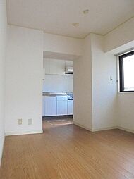 東急池上線 御嶽山駅 徒歩6分の賃貸マンション 1階1DKのリビング/ダイニング