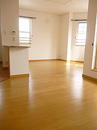 コンフォート　スクエアＣ 203 2階2LDKのリビング/ダイニング