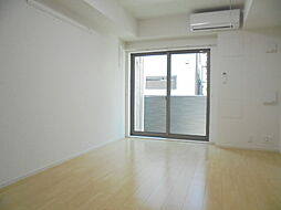 ラフィーネIII 105 1階1Kのリビング/ダイニング