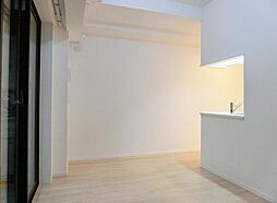 東京メトロ銀座線 表参道駅 徒歩2分の賃貸マンション 13階1LDKのリビング/ダイニング