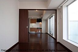 JR山手線 浜松町駅 徒歩3分の賃貸マンション 2階1LDKのリビング/ダイニング