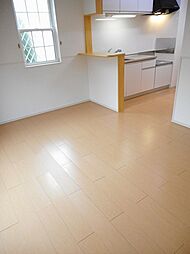 アルトピアーノ一色 102 1階1LDKのリビング/ダイニング