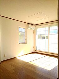 JR飯田線 東新町駅 徒歩12分の賃貸アパート 2階2LDKのリビング/ダイニング