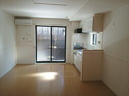 ＩＲＩＳＥＲ 102 1階1LDKのリビング/ダイニング