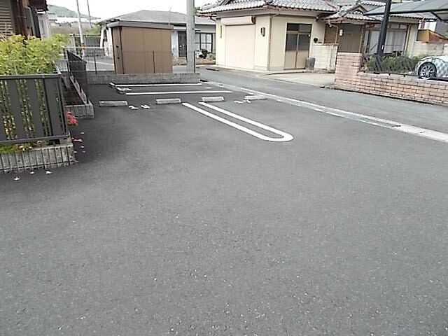 7 / 9