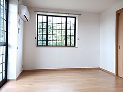 メゾン・ド・ラ・コリーヌ　II 2階2DKのリビング/ダイニング