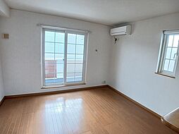 JR常磐線 牛久駅 バス12分 高見原三叉路下車 徒歩1分の賃貸アパート 2階1LDKのリビング/ダイニング