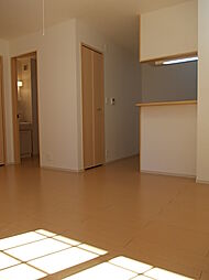 ソレアード 102 1階ワンルームのリビング/ダイニング