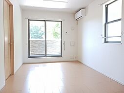 サンエスポアールVI 2階2LDKのリビング/ダイニング