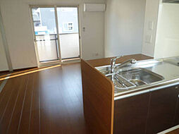 イエロー アイリス　Ａ 101 1階2LDKのリビング/ダイニング