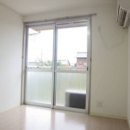 プレジール多度　M1 202 2階2Kのリビング/ダイニング