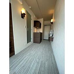 東京メトロ千代田線 明治神宮前駅 徒歩8分の賃貸マンション 3階ワンルームのリビング/ダイニング