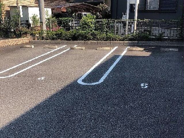 7 / 11