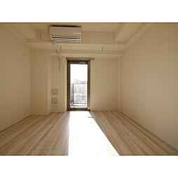 プレール・ドゥーク王子 502 5階1Kのリビング/ダイニング