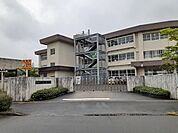 【小学校】鈴鹿市立鼓ヶ浦小学校まで350ｍ