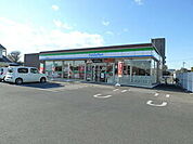 【コンビニエンスストア】ファミリーマート小山八幡町店まで529ｍ