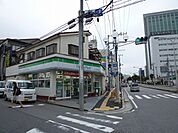 【コンビニエンスストア】ファミリーマートまで347ｍ