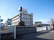 【小学校】西が丘小学校まで750ｍ
