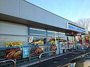 【コンビニエンスストア】ローソン新島学園西店まで1400ｍ