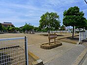 【公園】西新町4号公園まで110ｍ