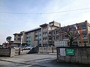 【小学校】市立片岡小学校まで500ｍ