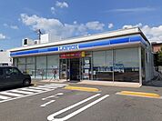 【コンビニエンスストア】ローソン 岐阜東鶉店まで600ｍ