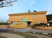 【図書館】ふるさと多度文学館まで1000ｍ