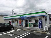 【コンビニエンスストア】ファミリーマート名四川越店まで450ｍ
