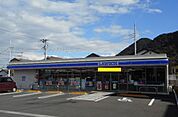 【コンビニエンスストア】ローソン沼津下香貫南店まで140ｍ