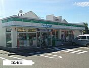 【コンビニエンスストア】ファミリーマート桜本町駅前店まで297ｍ