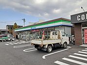 【コンビニエンスストア】ファミリーマート桑名駅西店まで1300ｍ