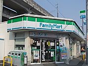 【コンビニエンスストア】ファミリーマート岐阜松鴻町店まで230ｍ