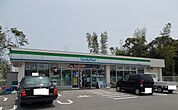 【コンビニエンスストア】ファミリーマート鈴鹿下箕田店まで600ｍ