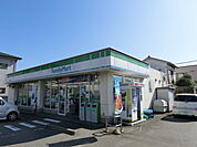 【コンビニエンスストア】ファミリーマート沼津三園町店まで548ｍ