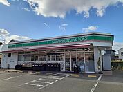 【コンビニエンスストア】ローソンストア100半田美原店まで289ｍ