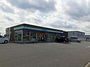【コンビニエンスストア】ファミリーマート市原古市場店まで140ｍ