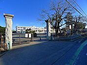 【小学校】邑楽町立中野小学校まで1100ｍ