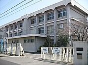 【図書館】深谷小学校まで650ｍ