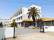 【小学校】小牧市立　村中小学校まで850ｍ