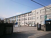 【小学校】扶桑町立　高雄小学校まで550ｍ