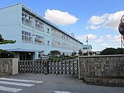 【小学校】上三川小学校まで650ｍ