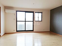 日暮里舎人ライナー 見沼代親水公園駅 徒歩7分の賃貸アパート 3階2LDKのリビング/ダイニング