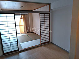 ラセットアベニュー 3階1LDKのリビング/ダイニング