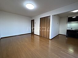 アンプルールリーブル　ＱＵＡＴＲＥ 201 2階1LDKのリビング/ダイニング