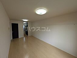 クラウン青山 103 1階ワンルームのリビング/ダイニング