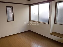 アーバンハウスさつき 102 1階1Kのリビング/ダイニング