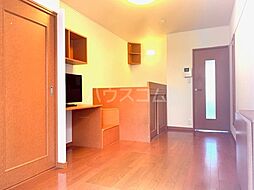 レオパレス彩 104 1階1Kのリビング/ダイニング